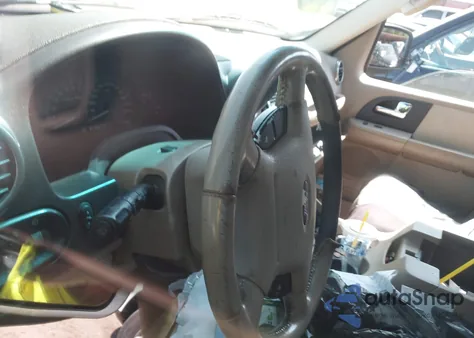 2003 Ford Expedition Xlt z USA, uszkodzony, nr VIN 1FMFU15LX3LB28378